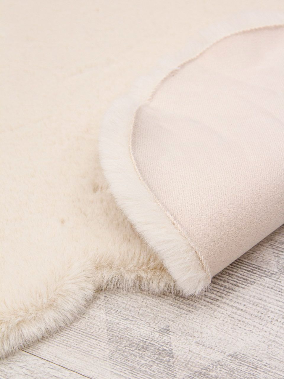 шкура из искусственного меха 1402 кремовый мишка